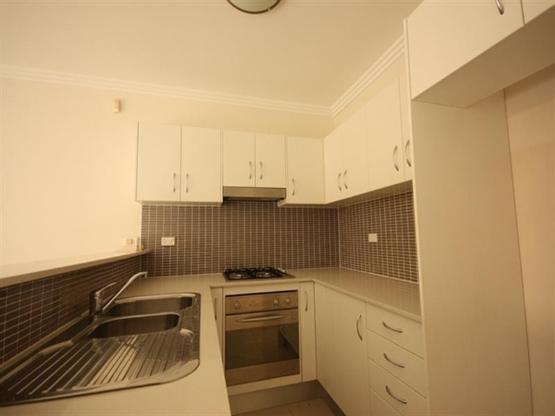 5/13 Chamberlin Street, Campbelltown NSW 2560