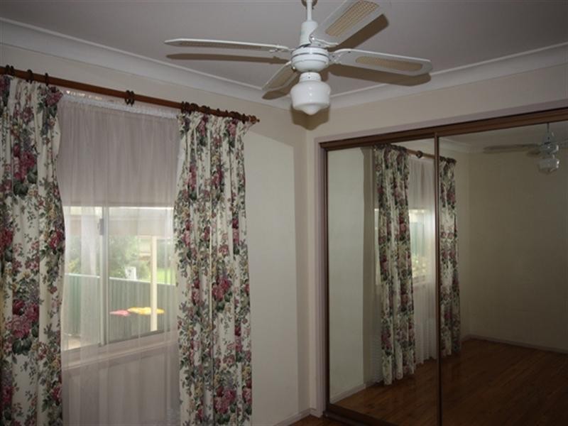 18 Clinton Street, Narellan NSW 2567