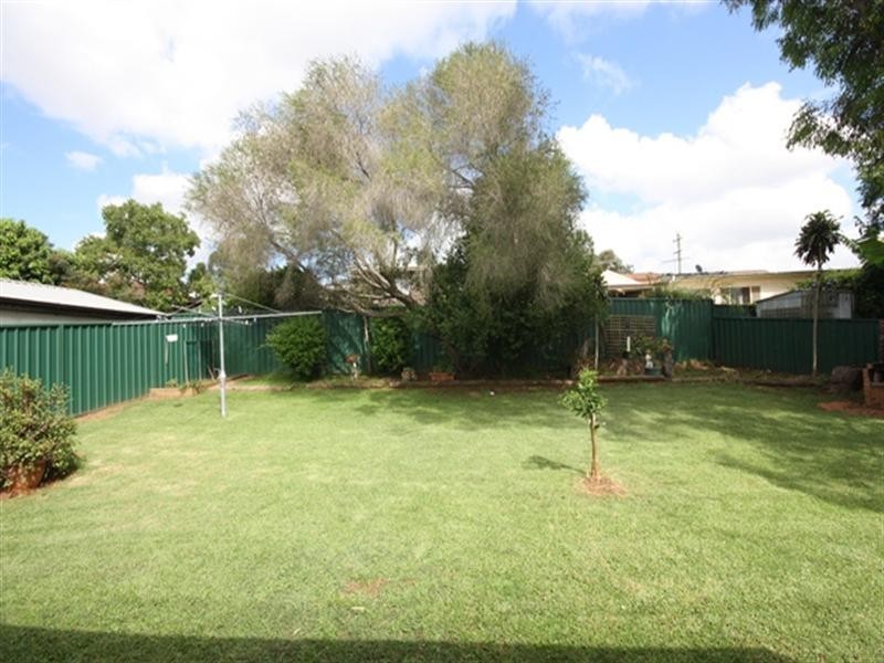 18 Clinton Street, Narellan NSW 2567