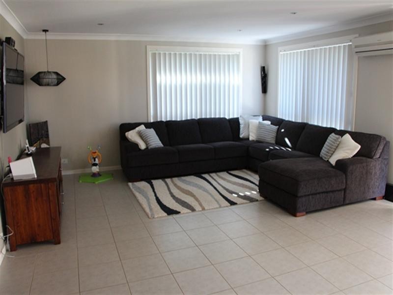 10 Decora Street, Mount Annan NSW 2567