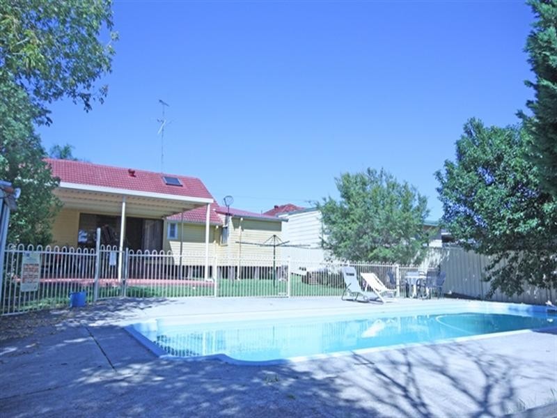 53 Waminda Avenue, Campbelltown NSW 2560