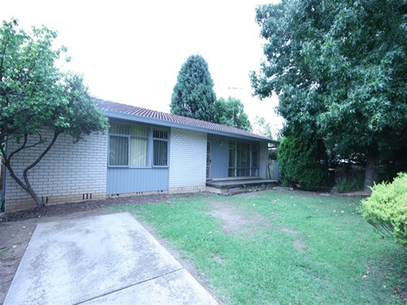 1 Jenolan Street, Leumeah NSW 2560