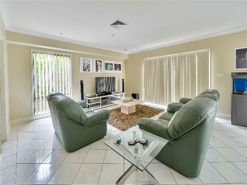 Macquarie Links NSW 2565