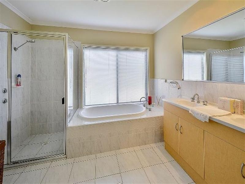 Macquarie Links NSW 2565