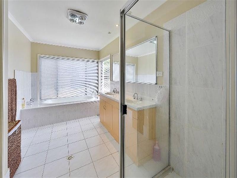 Macquarie Links NSW 2565