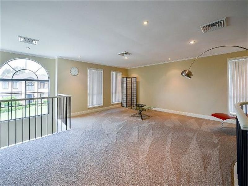 Macquarie Links NSW 2565