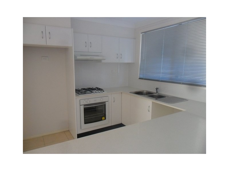 34 Rosewood Crescent, Macquarie Fields NSW 2564