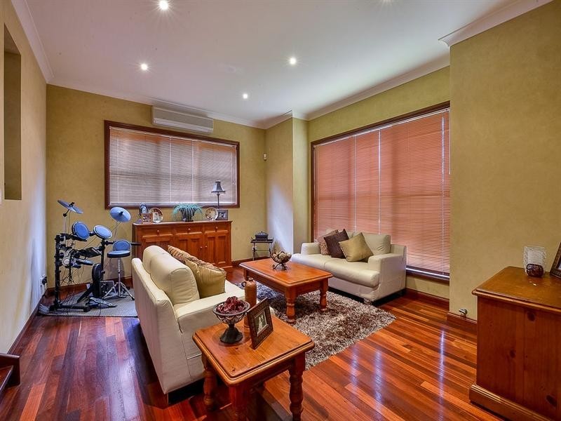 Macquarie Links NSW 2565