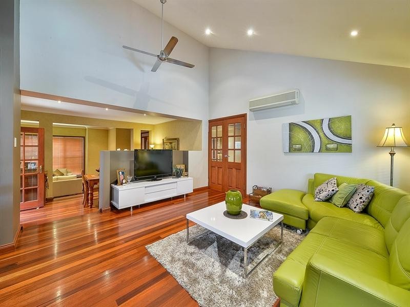 Macquarie Links NSW 2565