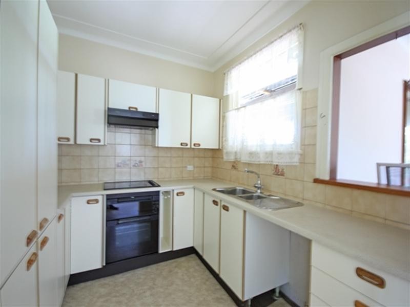 29 Ivanhoe Street, Ingleburn NSW 2565