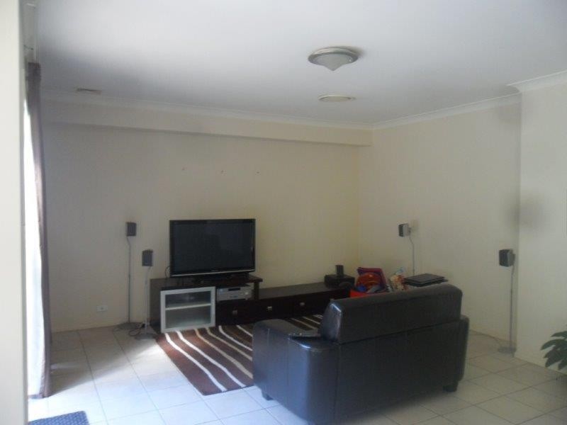 3 James Meehan Way, Macquarie Links NSW 2565