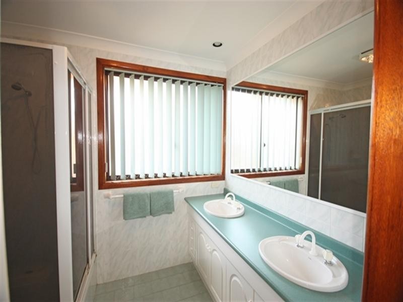 Glen Alpine NSW 2560