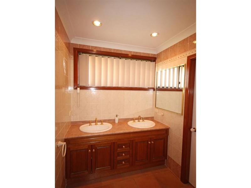 Glen Alpine NSW 2560