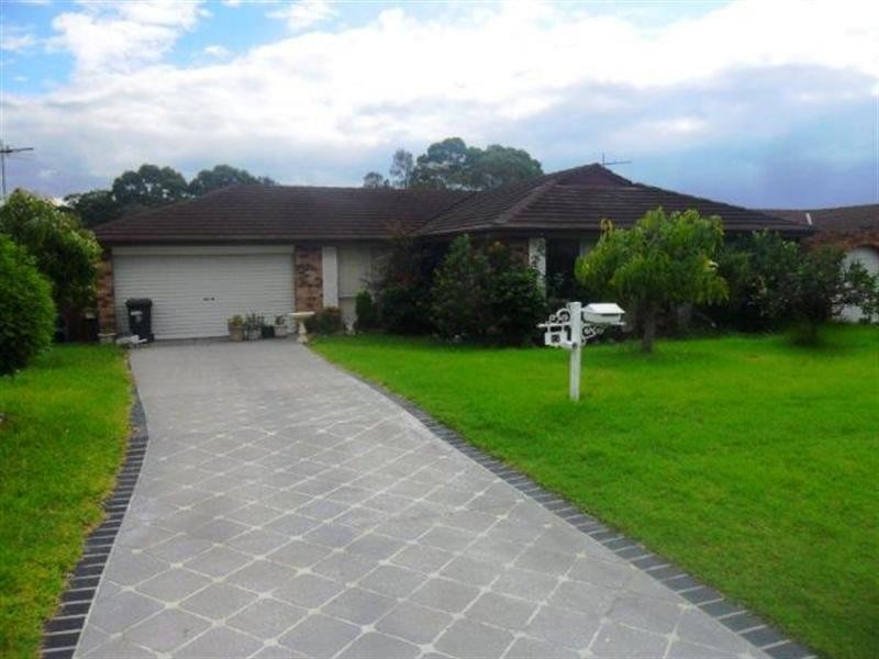 12 Kerema Place, Glenfield NSW 2167