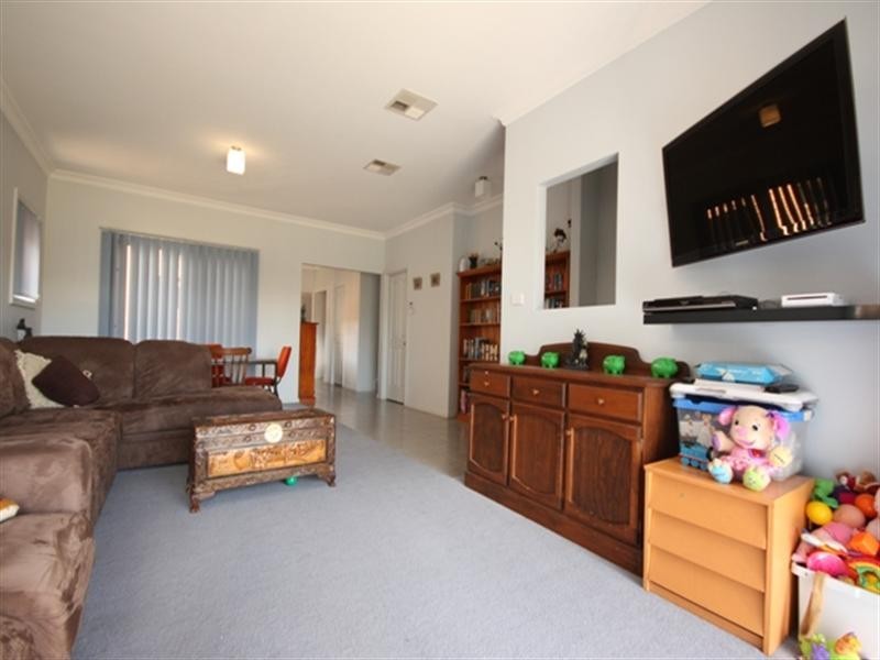 16 Stowe Avenue, Campbelltown NSW 2560