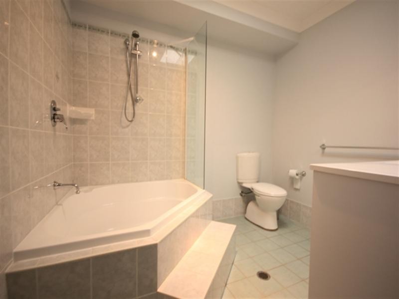 16 Stowe Avenue, Campbelltown NSW 2560