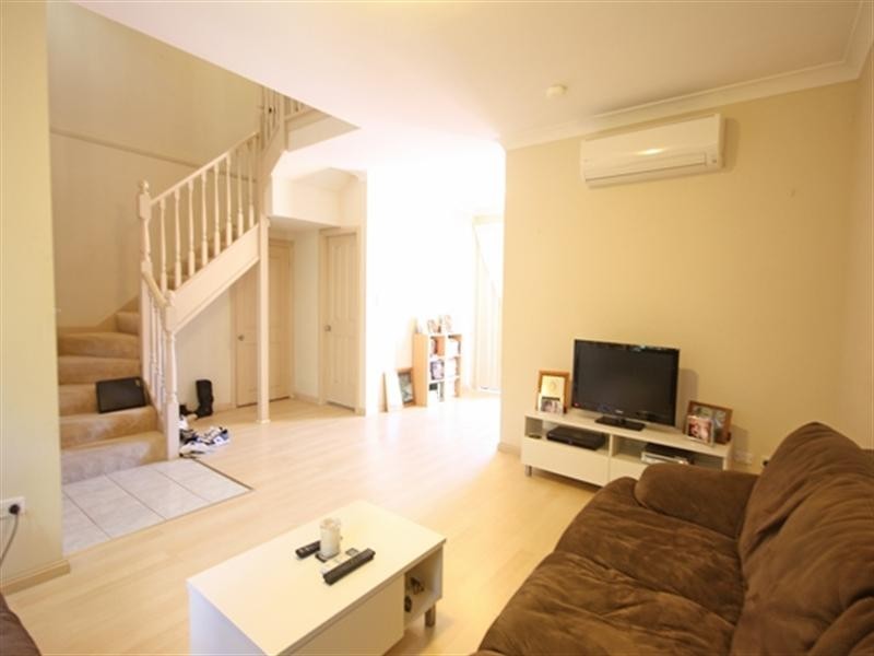 Macquarie Fields NSW 2564