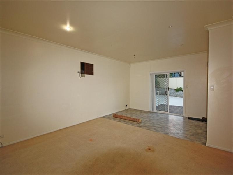 42 Mitchell Street, Campbelltown NSW 2560
