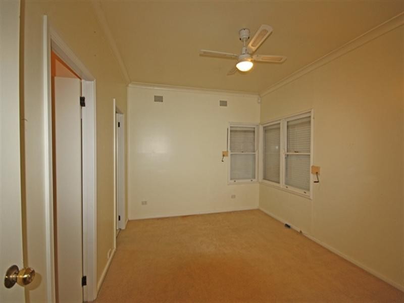 42 Mitchell Street, Campbelltown NSW 2560