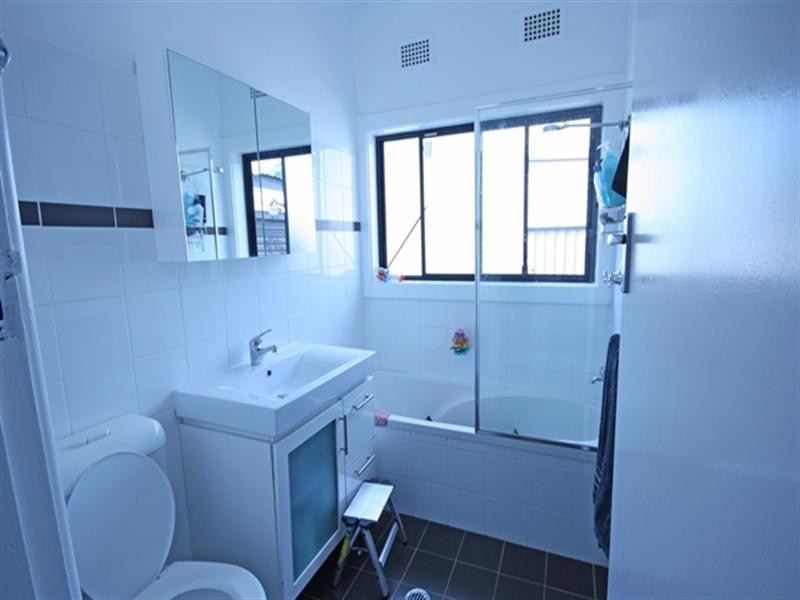 3 Homann Place, Leumeah NSW 2560