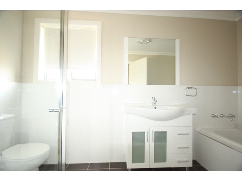 14 Campine Street, Spring Farm NSW 2570
