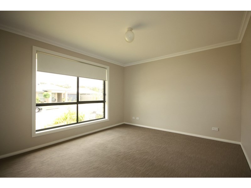 14 Campine Street, Spring Farm NSW 2570