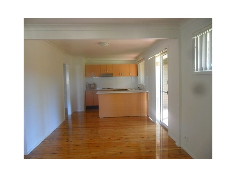 24 Carrington Circuit, Leumeah NSW 2560