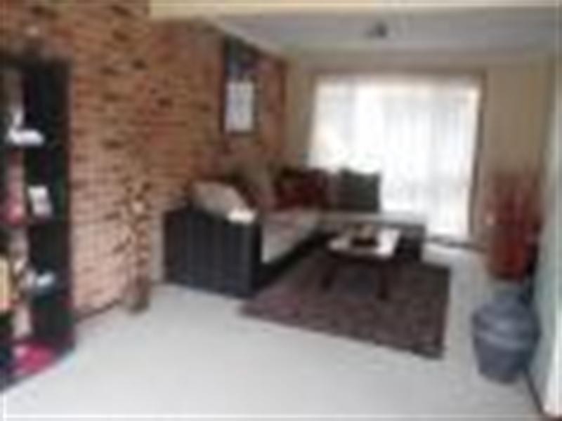 6/2 Edwards Street, Macquarie Fields NSW 2564