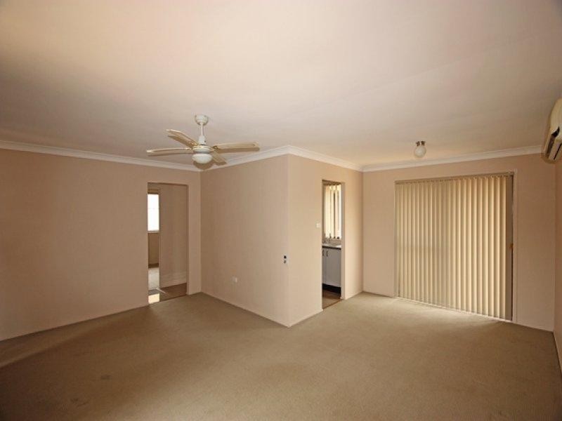 5 Mary Anne Close, Mount Annan NSW 2567