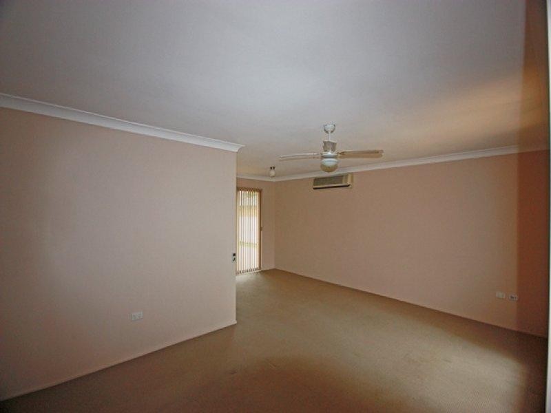 5 Mary Anne Close, Mount Annan NSW 2567