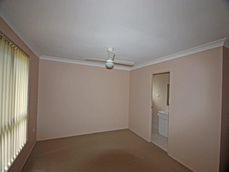 5 Mary Anne Close, Mount Annan NSW 2567