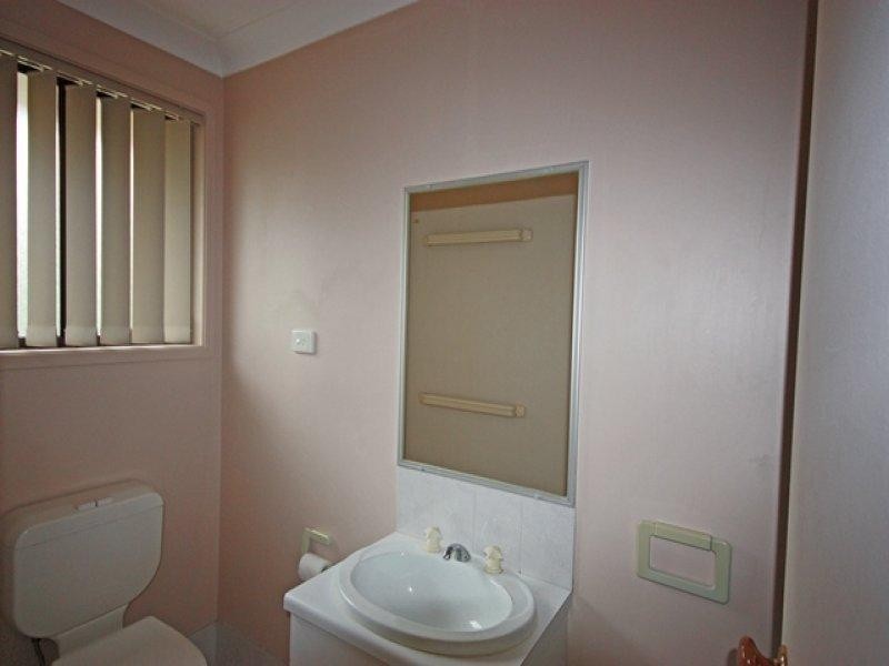 5 Mary Anne Close, Mount Annan NSW 2567