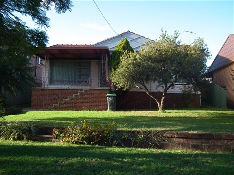 24 Mitchell Street, Campbelltown NSW 2560