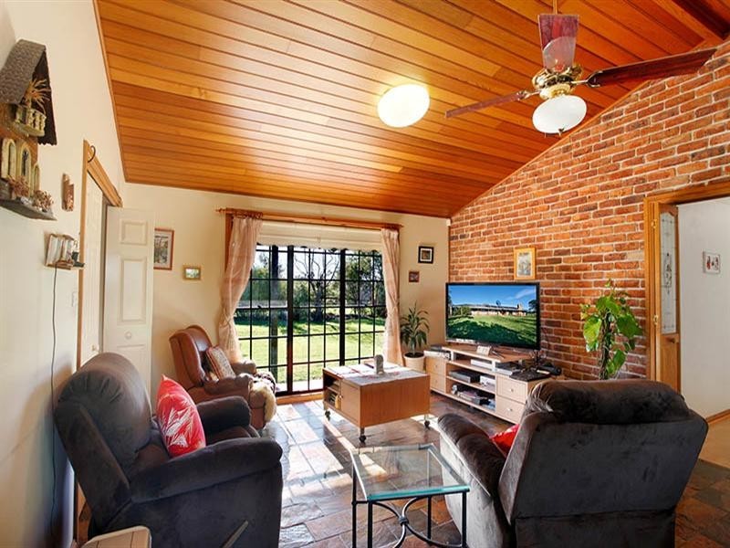 37b Sebastian Avenue, Rosemeadow NSW 2560