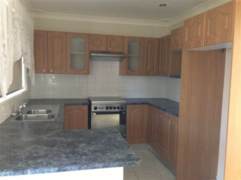 5 Morris Place, Ingleburn NSW 2565