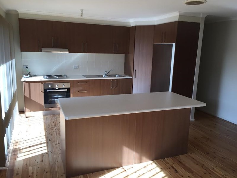 16 Georgiana Crescent, Ambarvale NSW 2560