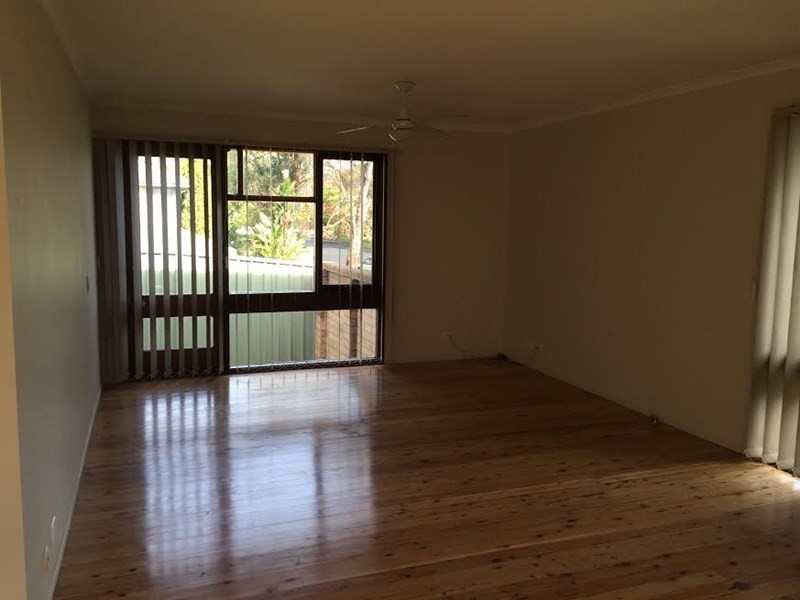 16 Georgiana Crescent, Ambarvale NSW 2560