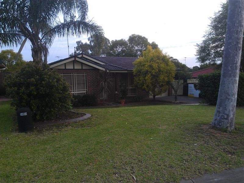 47 Downes Crescent, Currans Hill NSW 2567