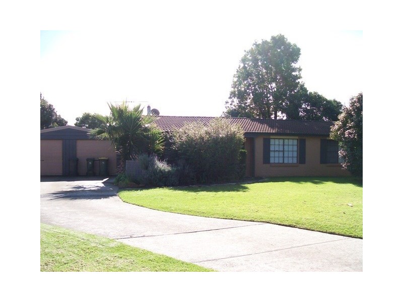 28 Macintyre Crescent, Ruse NSW 2560