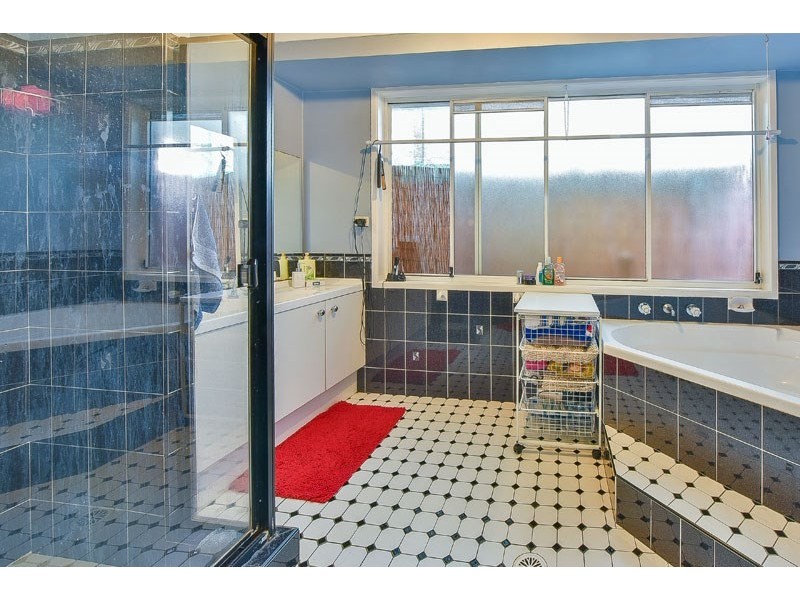 5 Cornelian Avenue, Eagle Vale NSW 2558