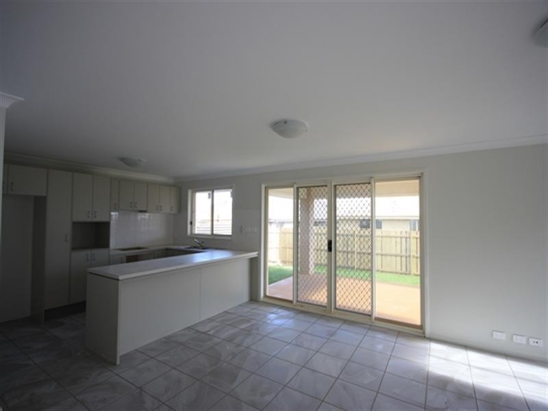 5 Kerrigan Crescent, Elderslie NSW 2570