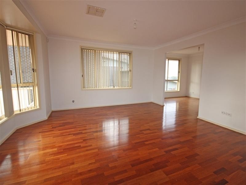 135 ENGLORIE PARK Drive, Glen Alpine NSW 2560