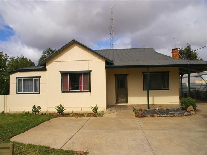 8 Anderson Terrace, Glossop SA 5344