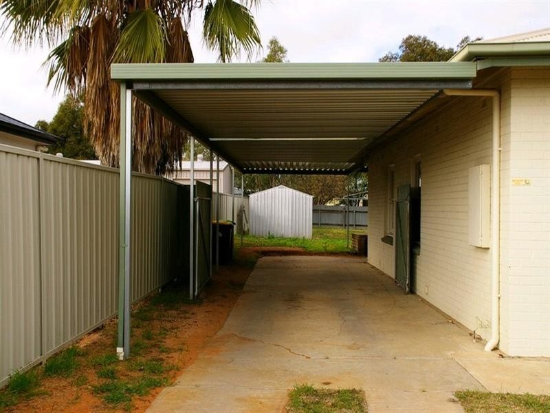 11 Hopkins Street, Renmark SA 5341