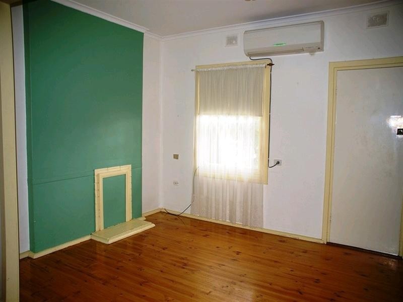 11 Hopkins Street, Renmark SA 5341