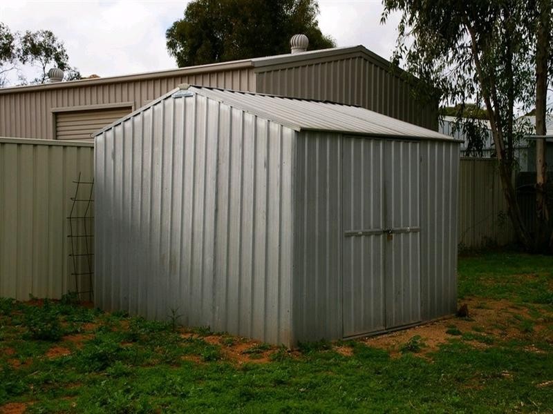 11 Hopkins Street, Renmark SA 5341