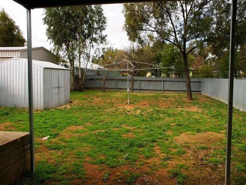 11 Hopkins Street, Renmark SA 5341