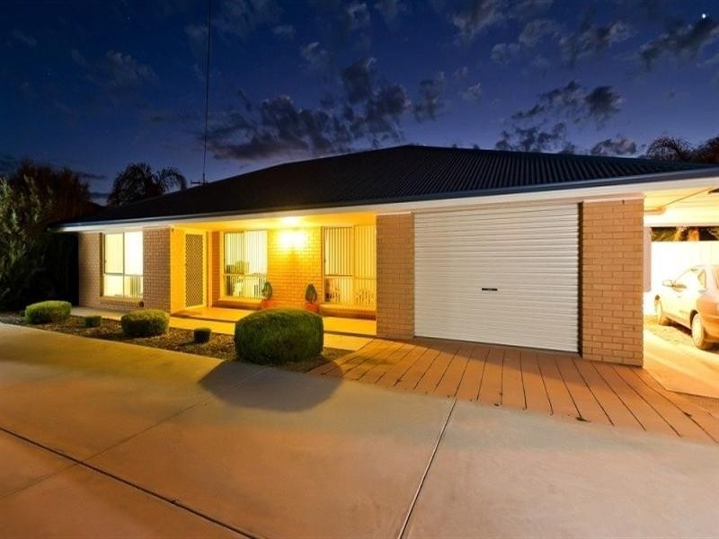 2/2 Phillips Road, Berri SA 5343