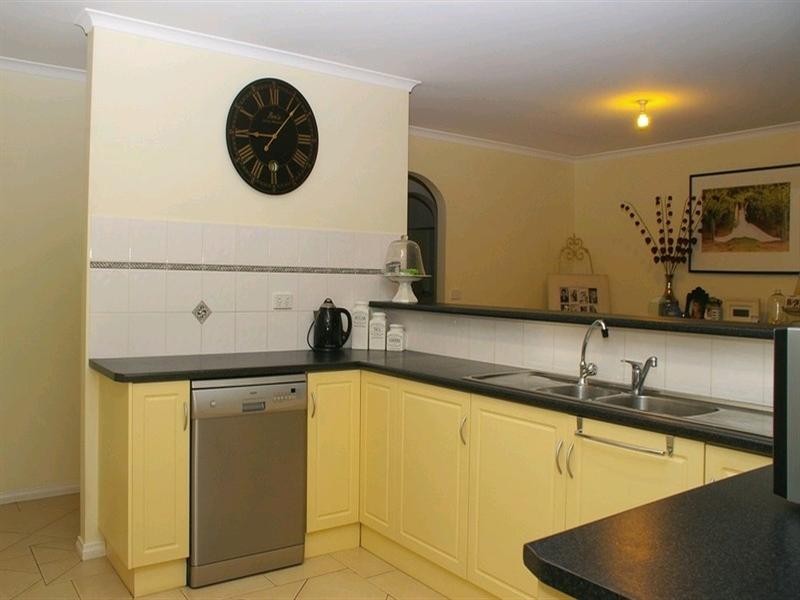 22 Railway Terrace, Renmark SA 5341