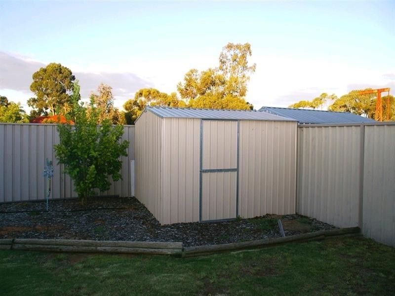 22 Railway Terrace, Renmark SA 5341